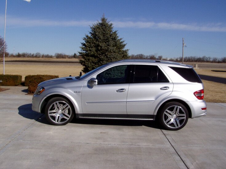 Photo for 2011 Mercedes-Benz ML63 AMG 4MATIC